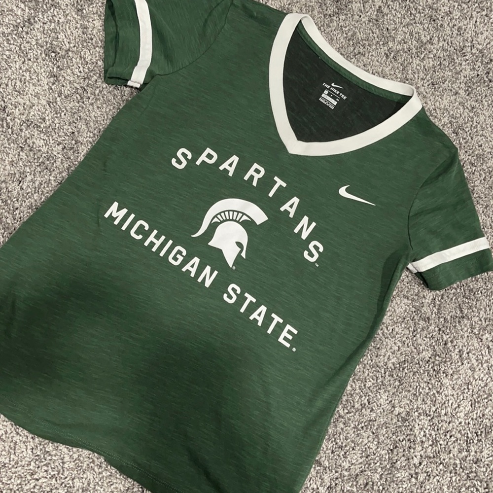 NIKE Spartans Michigan State tee 💚